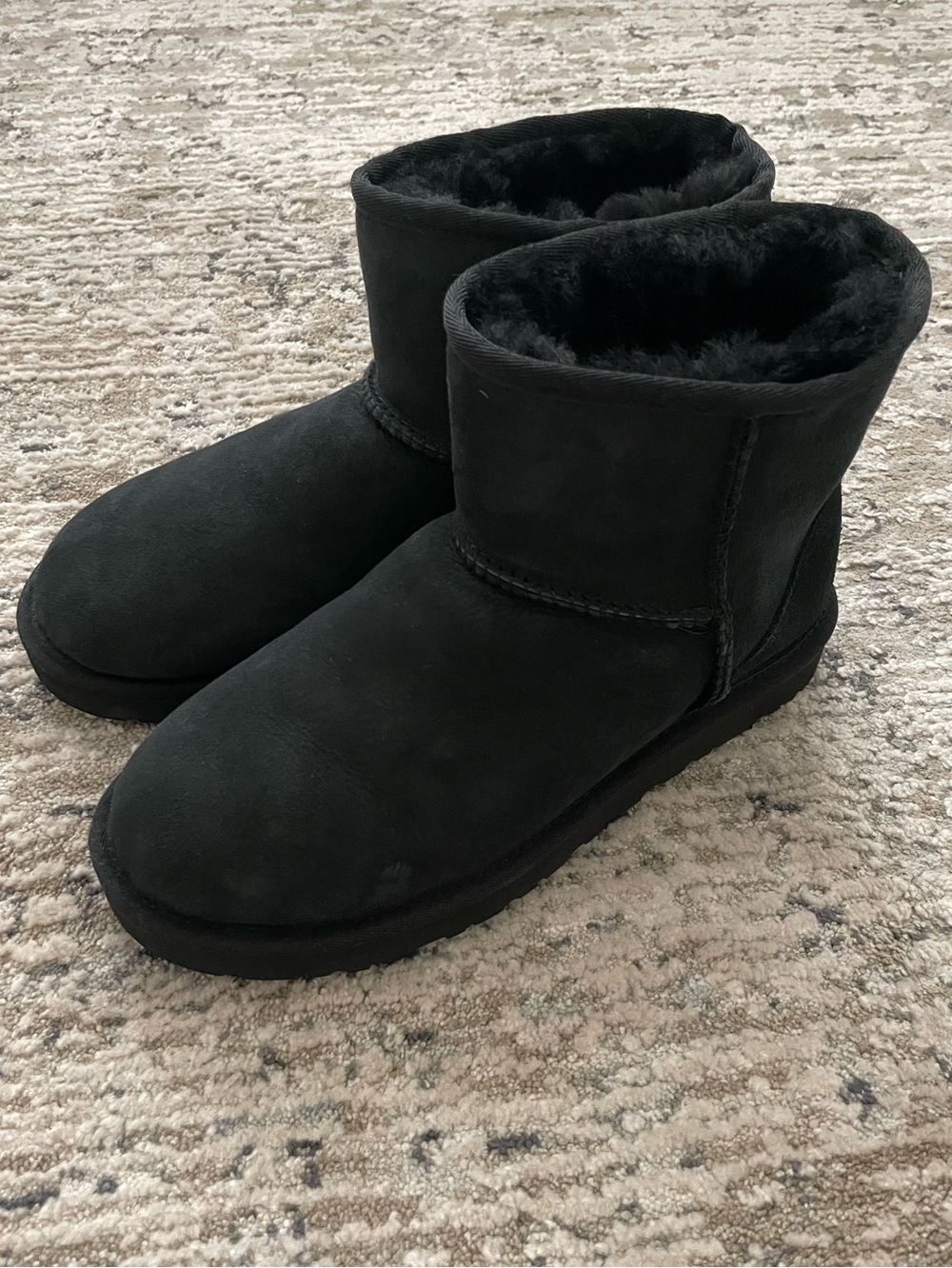 Ugg Mini II Boots Black Womens Size 7